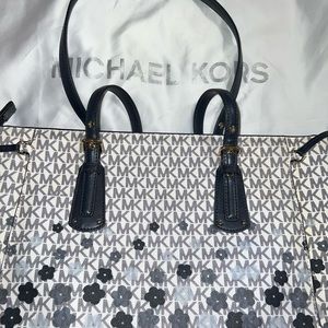Blue & white MK large tote